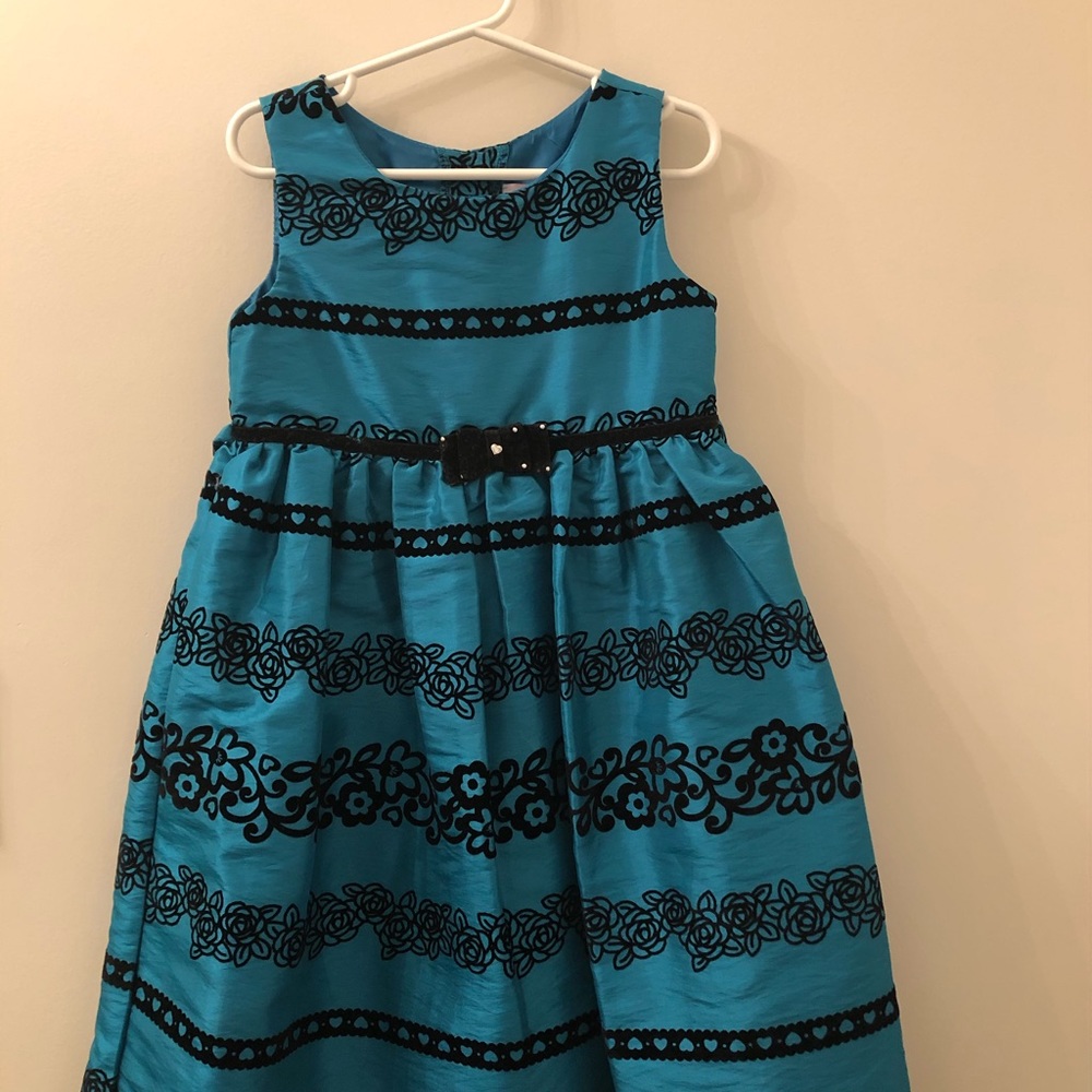 Girls clothes size 6-8 - Picture 6 of 16